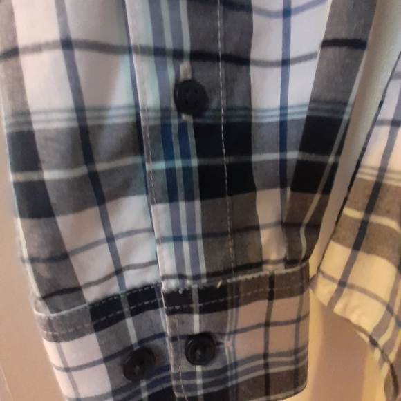 Denver Hayes button down - Picture 2 of 5